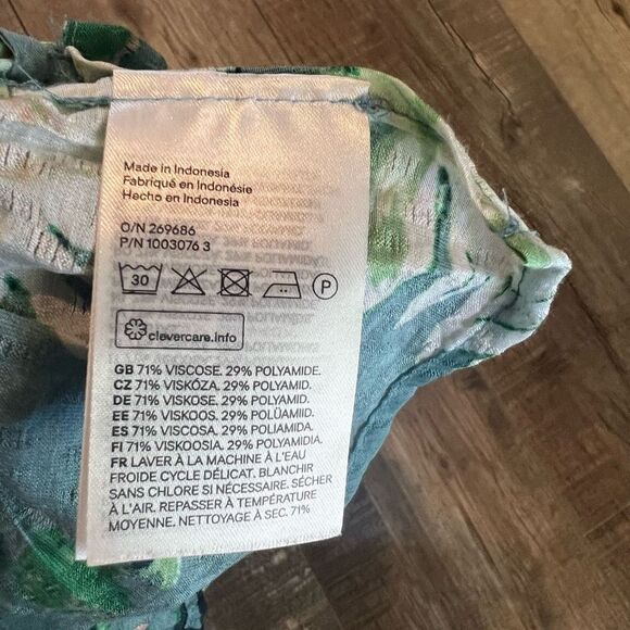 H&M Cropped Ruffle Top size S - Picture 8 of 8